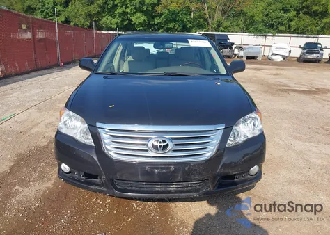 2010 Toyota Avalon Limited из США, поврежденный, VIN 4T1BK3DB8AU354578